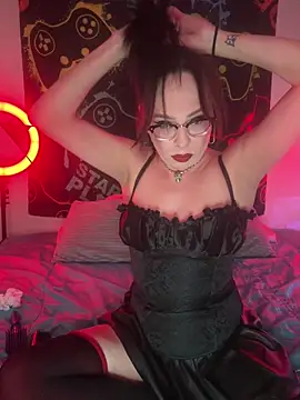 Snapshot of MiniMonroe chatting on 10/30/25, 08:05 MiniMonroe online show from 10/30/25, 08:05