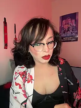 Snapshot of MiniMonroe chatting on 12/02/25, 06:52 MiniMonroe online show from 12/02/25, 06:52