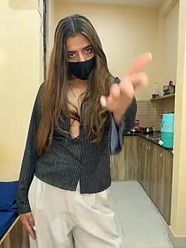 deepikaa aroraa online show from 03/07/26, 09:28