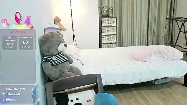 XIAOJIEBB-2025 online show from 10/13/25, 06:41