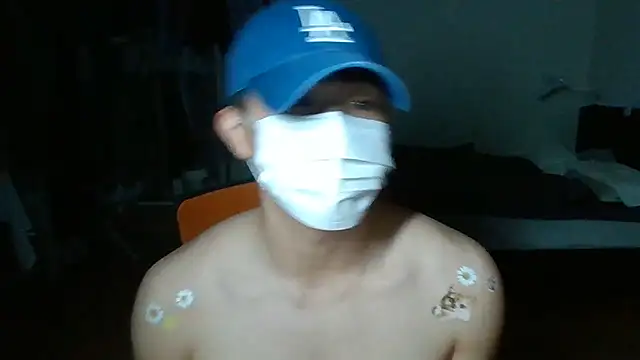 koreanboy2121 online show from 06/18/26, 04:11