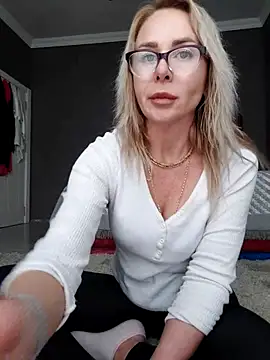 ElenabonyX online show from 01/10/26, 11:34