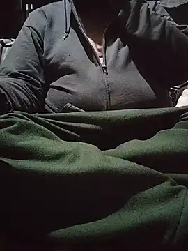 Snapshot of axel-spr chatting on 11/15/25, 04:10 axel-spr online show from 11/15/25, 04:10