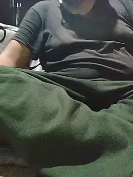 Snapshot of axel-spr chatting on 11/16/25, 04:18 axel-spr online show from 11/16/25, 04:18