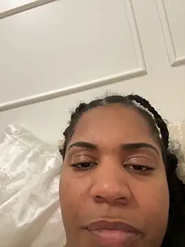 dollfacee7 online show from 10/20/25, 07:58