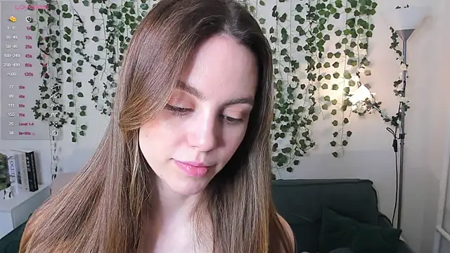 Snapshot of sweet_and_flirt chatting on 10/25/25, 07:16 sweet and flirt online show from 10/25/25, 07:16