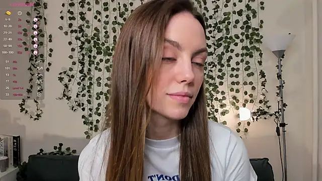 Snapshot of sweet_and_flirt chatting on 11/07/25, 08:03 sweet and flirt online show from 11/07/25, 08:03