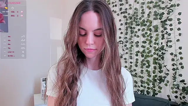 Snapshot of sweet_and_flirt chatting on 11/16/25, 06:41 sweet and flirt online show from 11/16/25, 06:41