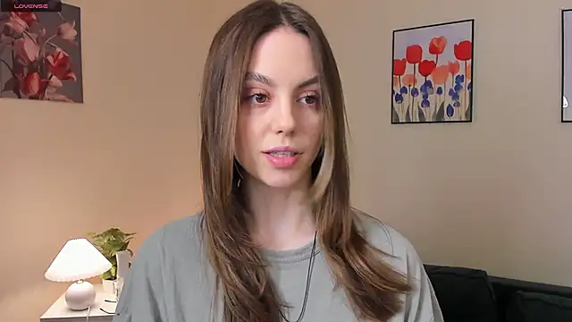 Snapshot of sweet_and_flirt chatting on 12/03/25, 07:05 sweet and flirt online show from 12/03/25, 07:05