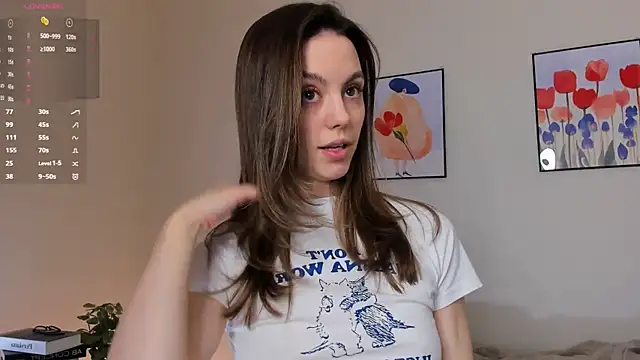 Snapshot of sweet_and_flirt chatting on 12/21/25, 07:15 sweet and flirt online show from 12/21/25, 07:15