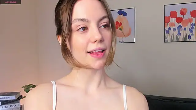 Snapshot of sweet_and_flirt chatting on 01/09/26, 06:38 sweet and flirt online show from 01/09/26, 06:38