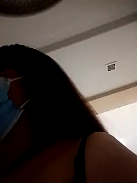 Snapshot of nanaaini chatting on 10/14/25, 12:17 nanaaini online show from 10/14/25, 12:17