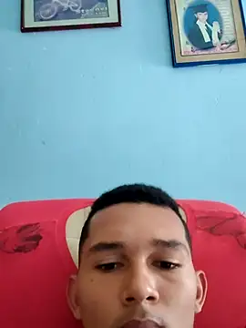 Rayangiss online show from 11/18/25, 03:38