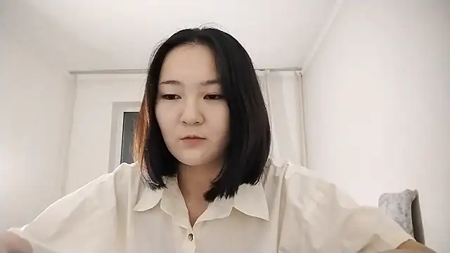 Lyndasilk online show from 10/22/25, 02:06