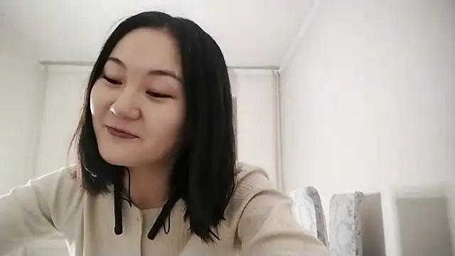 Lyndasilk online show from 11/12/25, 02:17