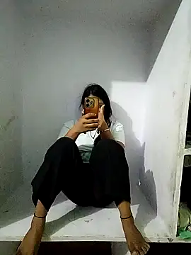 Snapshot of PG_girl_12th chatting on 10/30/25, 05:35 PG girl 12th online show from 10/30/25, 05:35