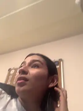 AlyssaRay online show from 01/18/26, 04:00