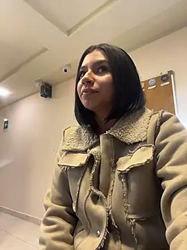 AlyssaRay online show from 03/15/26, 12:00