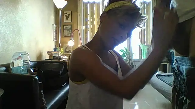 Snapshot of ulnaoumy chatting on 11/02/25, 12:18 ulnaoumy online show from 11/02/25, 12:18