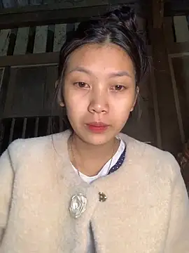 linh-lan1 online show from 12/16/25, 01:05