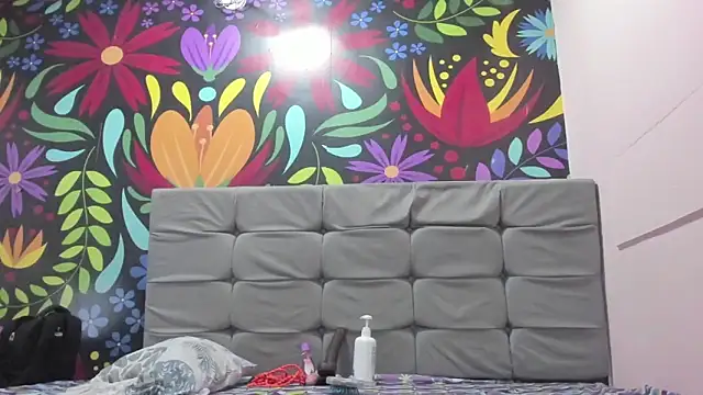 Snapshot of scarleth_blonde69 chatting on 02/19/26, 12:12 scarleth blonde69 online show from 02/19/26, 12:12