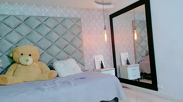 CARO ADAMS1 online show from 02/04/26, 11:16