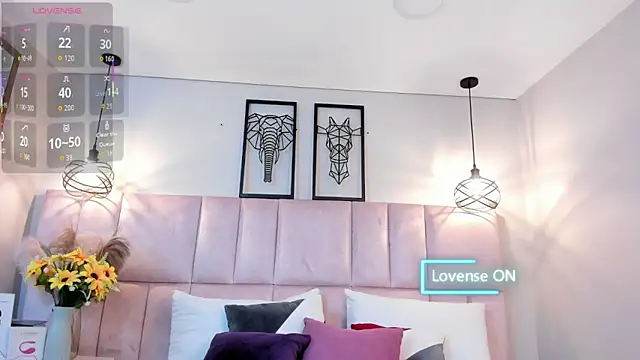 Ari lynn  online show from 11/13/25, 03:27