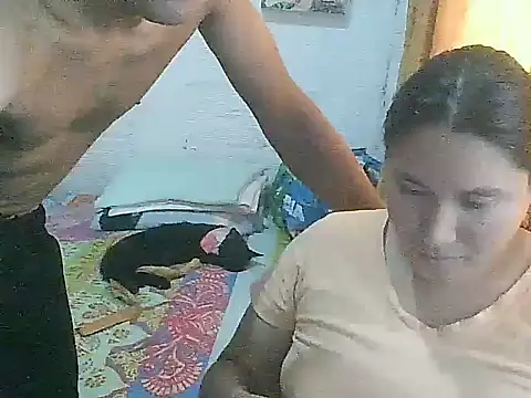 Snapshot of horny_latin_couple1 chatting on 10/11/25, 09:13 horny latin couple1 online show from 10/11/25, 09:13