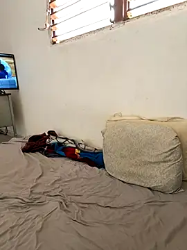 Snapshot of -Volcano- chatting on 11/27/25, 04:09 -Volcano- online show from 11/27/25, 04:09