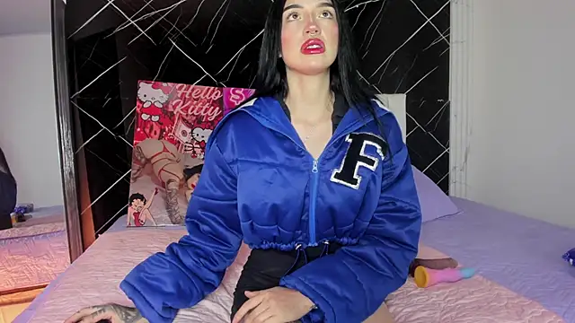 Snapshot of Candy_leilaa3 chatting on 11/21/25, 03:38 Candy leilaa3 online show from 11/21/25, 03:38