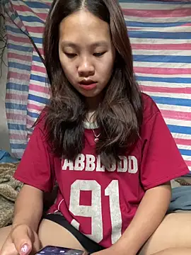 namicute online show from 04/17/26, 12:35