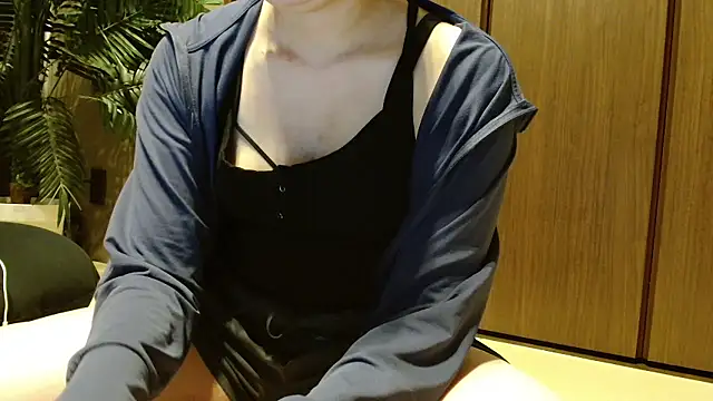  Ema ch online show from 04/26/26, 06:38