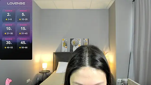 Snapshot of ChillGato chatting on 10/24/25, 01:35 ChillGato online show from 10/24/25, 01:35