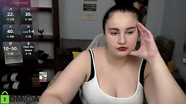 Snapshot of Undinna chatting on 10/24/25, 02:24 Undinna online show from 10/24/25, 02:24
