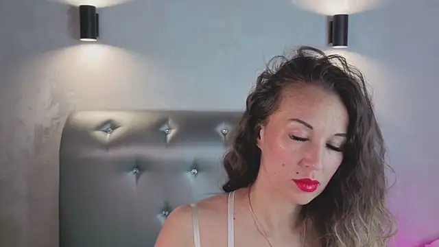 Jasmin Bridget online show from 12/20/25, 01:02