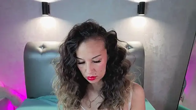 Jasmin Bridget online show from 12/21/25, 01:02