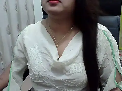 Snapshot of SexyRani2000 chatting on 03/27/26, 02:28 SexyRani2000 online show from 03/27/26, 02:28