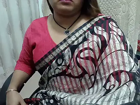 Snapshot of SexyRani2000 chatting on 06/19/26, 06:56 SexyRani2000 online show from 06/19/26, 06:56