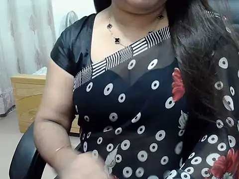 Snapshot of SexyRani2000 chatting on 06/25/26, 04:11 SexyRani2000 online show from 06/25/26, 04:11