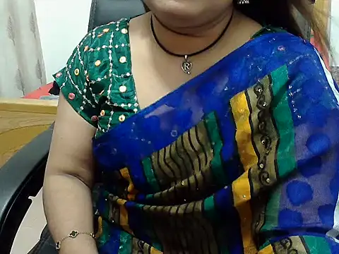 Snapshot of SexyRani2000 chatting on 07/29/26, 03:54 SexyRani2000 online show from 07/29/26, 03:54