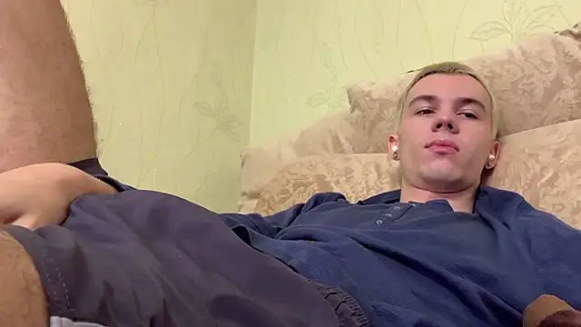Snapshot of Jeremy1Scott chatting on 07/11/26, 05:21 Jeremy1Scott online show from 07/11/26, 05:21