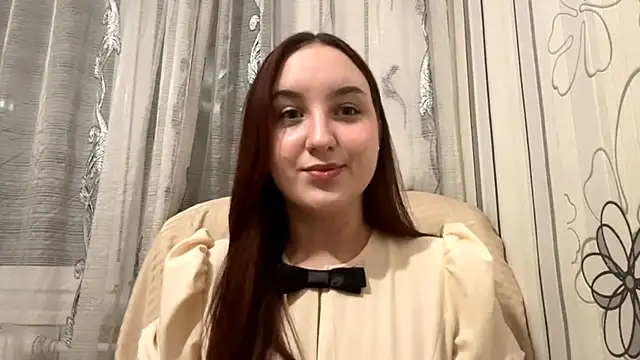Snapshot of DaisyMolly chatting on 10/13/25, 04:29 DaisyMolly online show from 10/13/25, 04:29