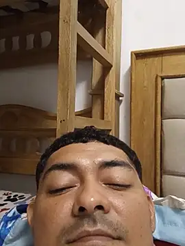 Snapshot of sexyandres_23 chatting on 06/25/26, 11:53 sexyandres 23 online show from 06/25/26, 11:53