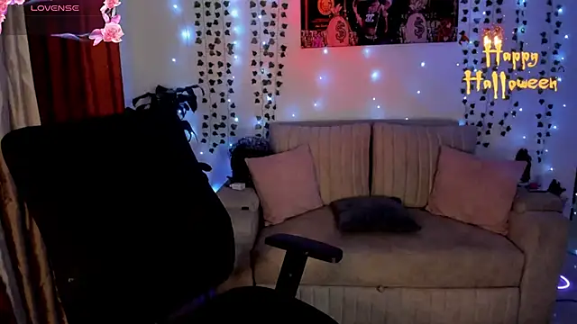 Snapshot of Lizz_martins chatting on 11/01/25, 02:57 Lizz martins online show from 11/01/25, 02:57