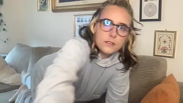 lill daddysgirl online show from 11/17/25, 06:24