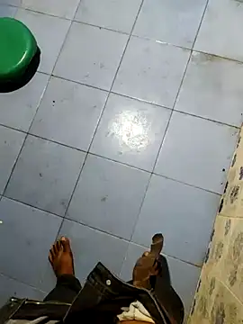 Snapshot of incestmom chatting on 10/27/25, 10:41 incestmom online show from 10/27/25, 10:41