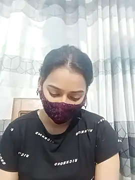 Snapshot of Hot_Baby250 chatting on 11/17/25, 09:59 Hot Baby250 online show from 11/17/25, 09:59