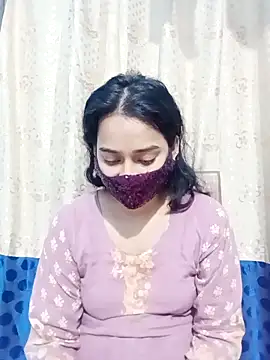 Snapshot of Hot_Baby250 chatting on 12/17/25, 10:54 Hot Baby250 online show from 12/17/25, 10:54