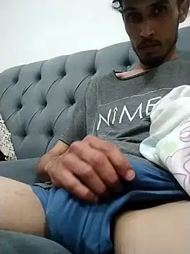 lucho228 online show from 10/13/25, 04:34