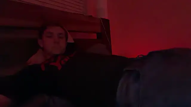 Snapshot of eddieeeeee1232 chatting on 11/03/25, 12:57 eddieeeeee1232 online show from 11/03/25, 12:57